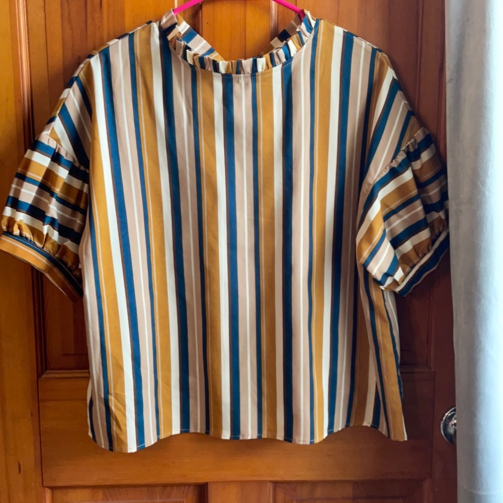Hidden Alley Gold Navy striped top size small